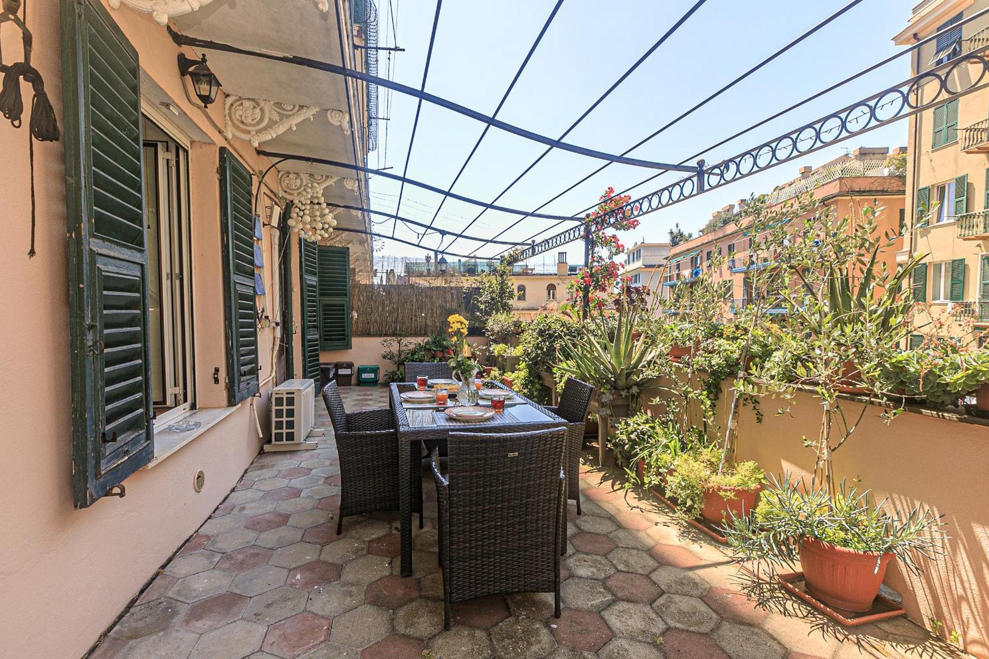Апартаменты Sole, Terrazza, Centro Citta E Wi-Fi Veloce! Генуя Экстерьер фото